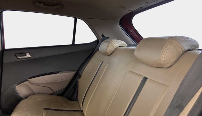 2014 Hyundai Grand i10 ASTA 1.1 CRDI, Diesel, Manual, 1,21,054 km, Right Side Rear Door Cabin