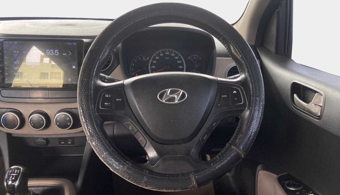 2014 Hyundai Grand i10 ASTA 1.1 CRDI, Diesel, Manual, 1,21,054 km, Steering Wheel Close Up