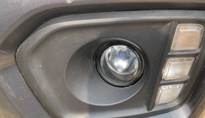 2021 Maruti Vitara Brezza LXI, Petrol, Manual, 23,354 km, Left fog light - Not working