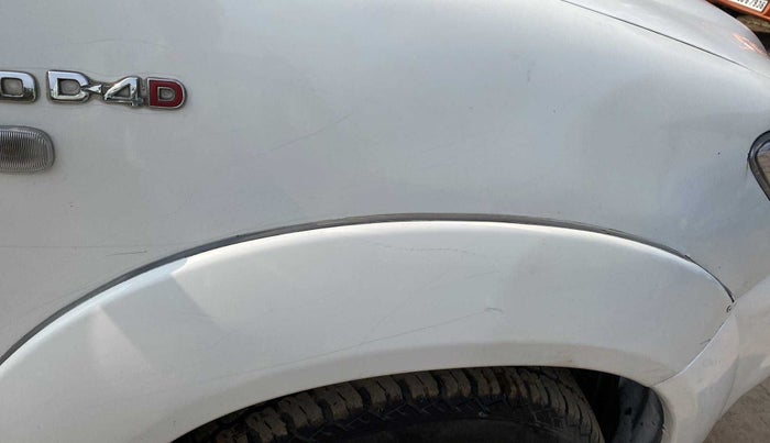 2011 Toyota Fortuner 3.0 4X4 MT, Diesel, Manual, 88,737 km, Right fender - Minor scratches