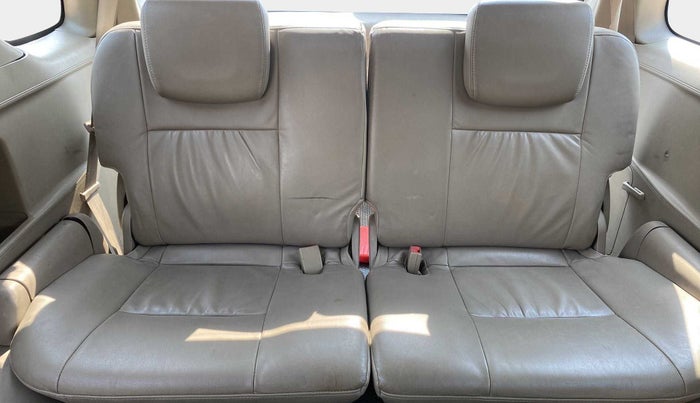 2011 Toyota Fortuner 3.0 4X4 MT, Diesel, Manual, 88,737 km, Third Seat Row ( optional )