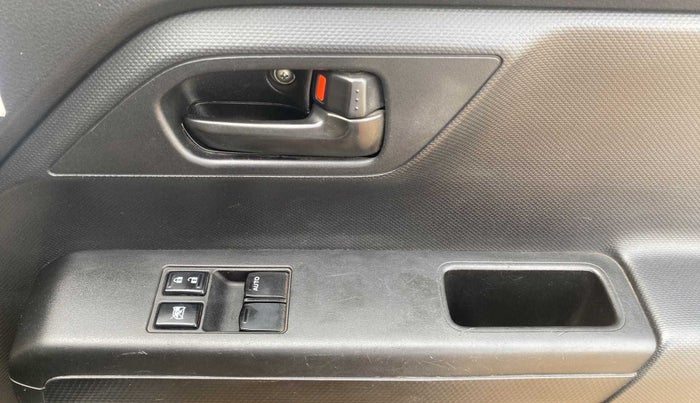 2019 Maruti New Wagon-R LXI CNG (O) 1.0, CNG, Manual, 92,107 km, Driver Side Door Panels Control