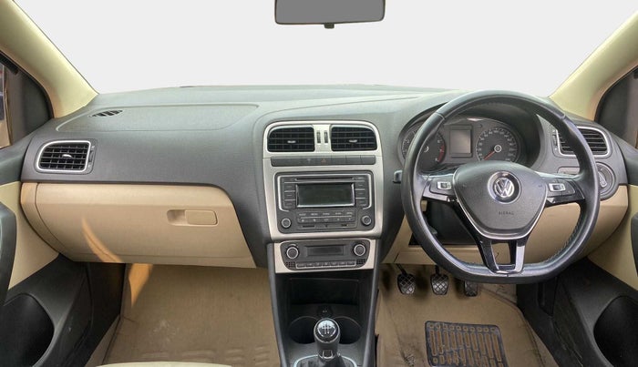 2015 Volkswagen Polo HIGHLINE1.2L, Petrol, Manual, 25,542 km, Dashboard