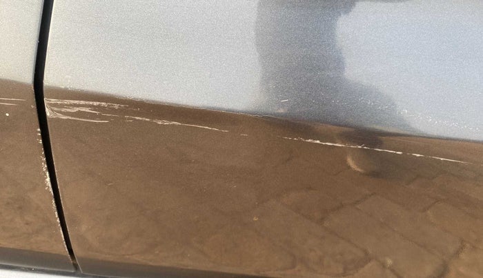 2015 Volkswagen Polo HIGHLINE1.2L, Petrol, Manual, 25,542 km, Rear left door - Minor scratches