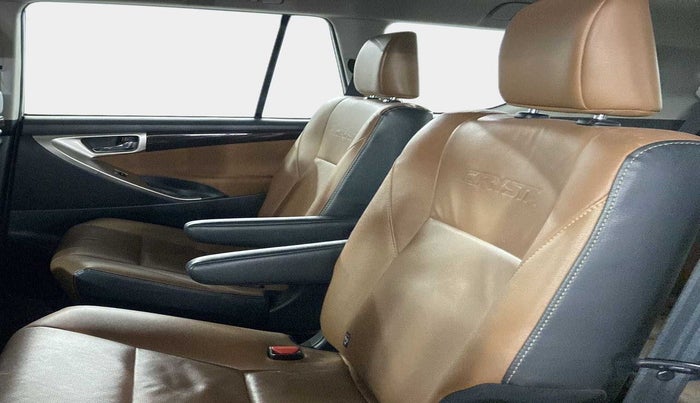 2019 Toyota Innova Crysta 2.8 ZX AT 7 STR, Diesel, Automatic, 27,922 km, Right Side Rear Door Cabin