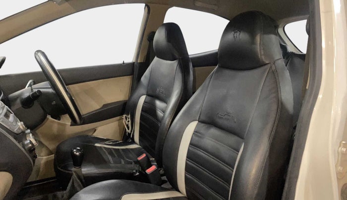2015 Hyundai Eon MAGNA +, Petrol, Manual, 97,565 km, Right Side Front Door Cabin