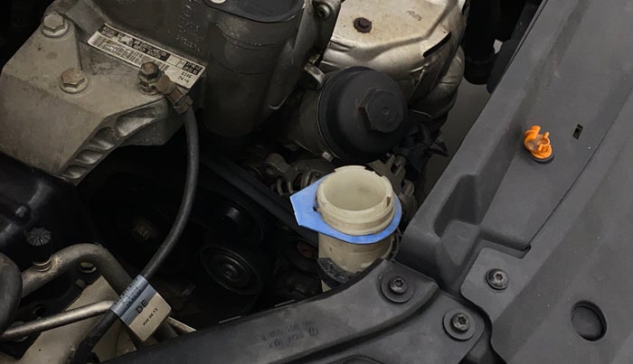 2013 Volkswagen Polo COMFORTLINE 1.2L PETROL, Petrol, Manual, 1,10,410 km, Front windshield - Wiper bottle cap missing