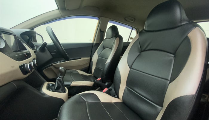 2017 Hyundai Grand i10 MAGNA 1.2 VTVT, Petrol, Manual, 36,665 km, Right Side Front Door Cabin