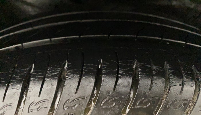 2019 Hyundai VENUE SX 1.0 TURBO, Petrol, Manual, 29,420 km, Right Rear Tyre Tread