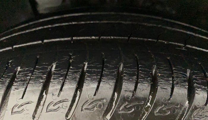 2019 Hyundai VENUE SX 1.0 TURBO, Petrol, Manual, 29,420 km, Left Front Tyre Tread