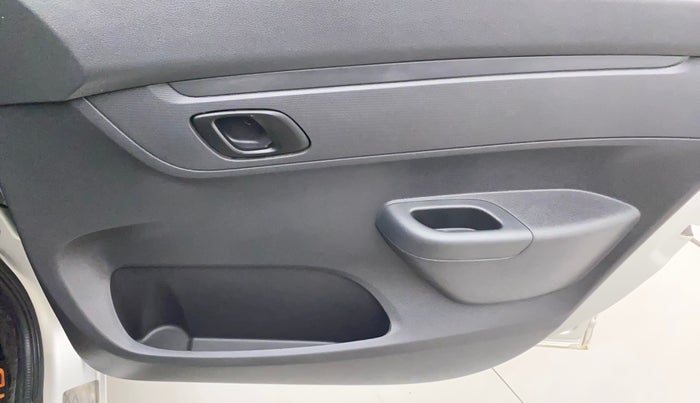 2016 Renault Kwid RXT 0.8, Petrol, Manual, 34,523 km, Driver Side Door Panels Control