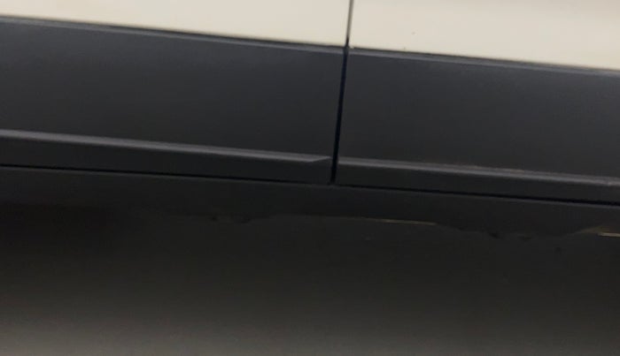 2019 Hyundai VENUE SX PLUS 1.0 TURBO DCT, Petrol, Automatic, 1,05,612 km, Right running board - Minor scratches