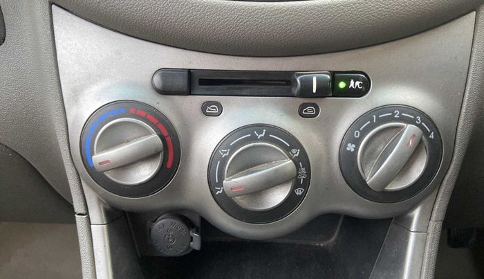 2012 Hyundai i10 MAGNA 1.1, CNG, Manual, 91,860 km, AC Unit - Car heater not working