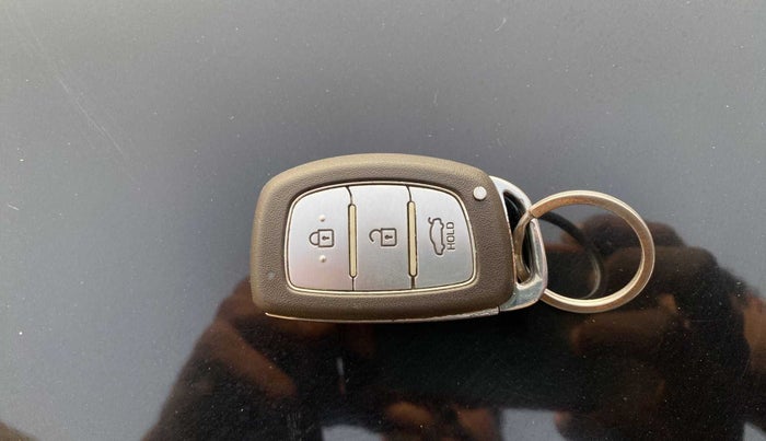 2014 Hyundai Xcent SX 1.2 (O), Petrol, Manual, 66,626 km, Key Close Up