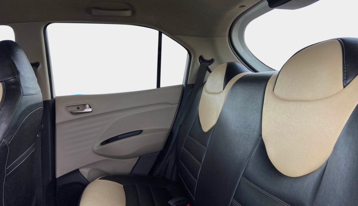 2018 Hyundai NEW SANTRO SPORTZ MT, Petrol, Manual, 65,203 km, Right Side Rear Door Cabin