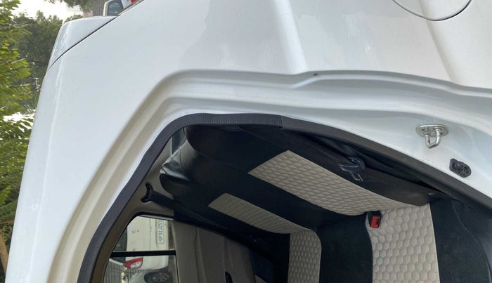 2019 Hyundai NEW SANTRO ASTA MT, Petrol, Manual, 17,902 km, Left C pillar - Pillar damaged/repaired
