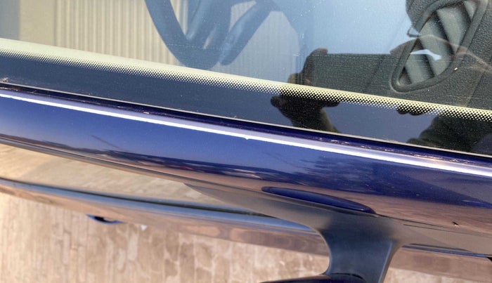 2013 Volkswagen Polo COMFORTLINE 1.2L PETROL, Petrol, Manual, 44,273 km, Right A pillar - Paint is slightly faded