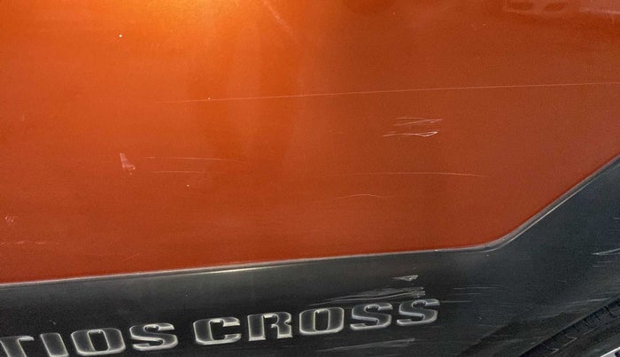 2014 Toyota Etios CROSS 1.4 VD, Diesel, Manual, 95,497 km, Rear left door - Minor scratches