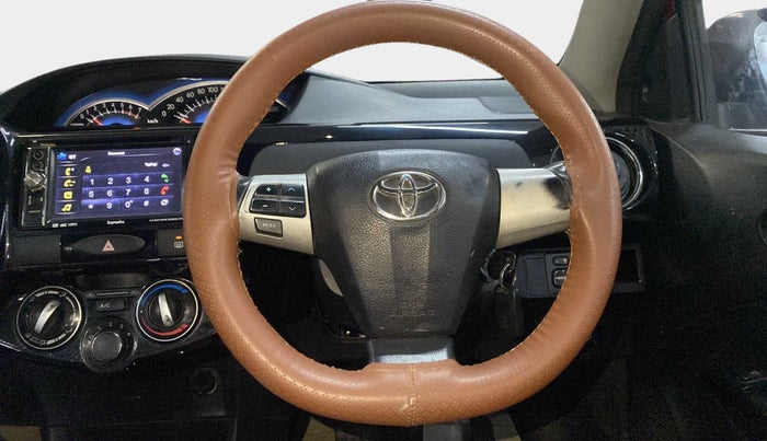 2014 Toyota Etios CROSS 1.4 VD, Diesel, Manual, 95,497 km, Steering Wheel Close Up