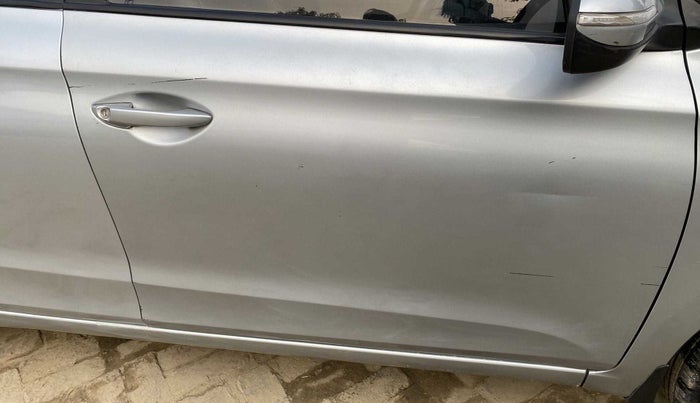 2019 Hyundai Elite i20 SPORTZ PLUS 1.2, Petrol, Manual, 47,933 km, Driver-side door - Slightly dented
