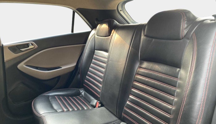 2019 Hyundai Elite i20 SPORTZ PLUS 1.2, Petrol, Manual, 47,933 km, Right Side Rear Door Cabin
