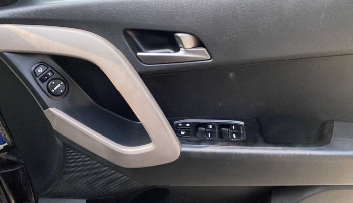 2015 Hyundai Creta SX PLUS 1.6 PETROL, Petrol, Manual, 55,194 km, Driver Side Door Panels Control