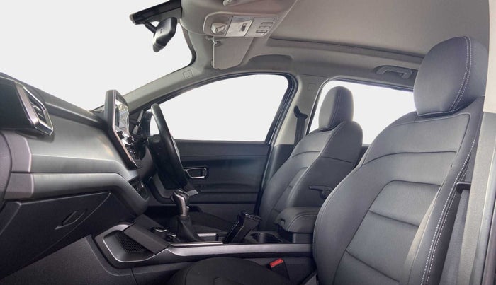 2020 Tata Harrier XZA PLUS 2.0L DARK EDITION, Diesel, Automatic, 39,334 km, Right Side Front Door Cabin