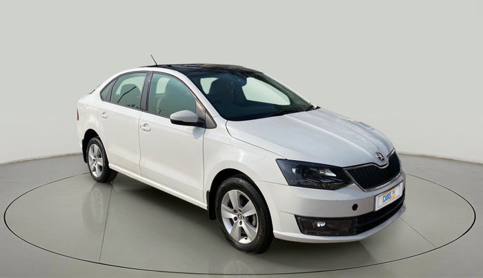 2017 Skoda Rapid STYLE 1.6 MPI AT, Petrol, Automatic, 36,795 km, Right Front Diagonal