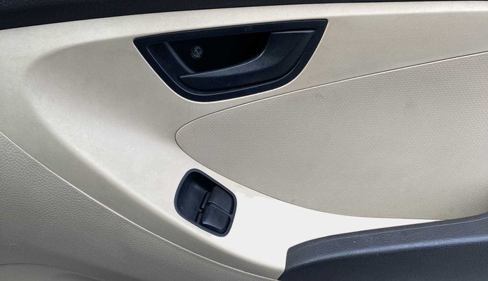 2013 Hyundai Eon MAGNA +, Petrol, Manual, 62,921 km, Driver Side Door Panels Control