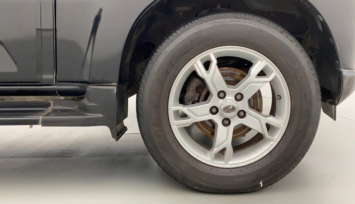 2014 Mahindra Scorpio S10, Diesel, Manual, 23,095 km, Right Front Wheel