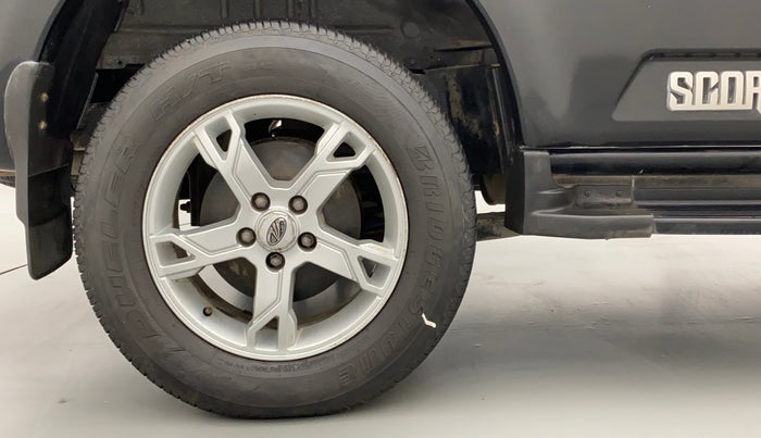 2014 Mahindra Scorpio S10, Diesel, Manual, 23,095 km, Right Rear Wheel