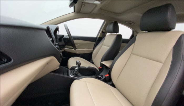 2022 Hyundai Verna SX (O) 1.5 CRDI, Diesel, Manual, 16,368 km, Right Side Front Door Cabin