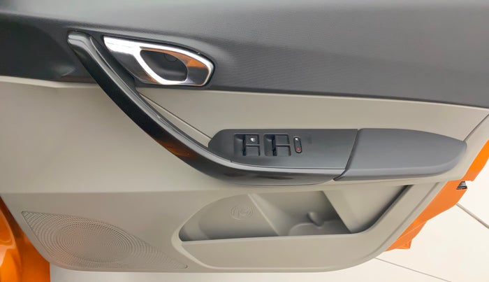 2019 Tata Tiago XZ PLUS PETROL, Petrol, Manual, 44,160 km, Driver Side Door Panels Control
