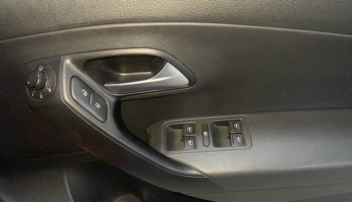 2019 Volkswagen Polo HIGHLINE PLUS 1.0, Petrol, Manual, 26,031 km, Driver Side Door Panels Control
