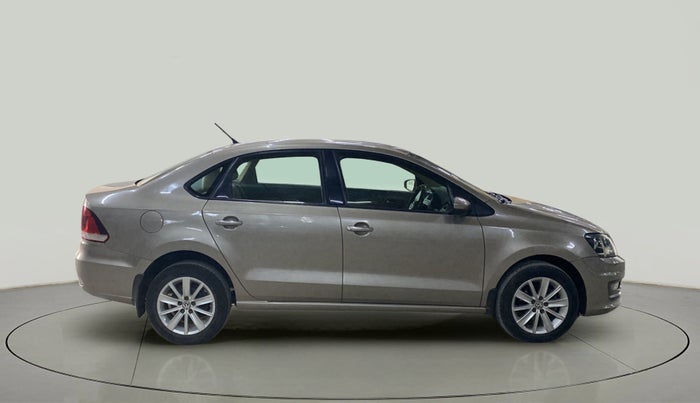 2015 Volkswagen Vento HIGHLINE 1.5 AT, Diesel, Automatic, 72,821 km, Right Side View