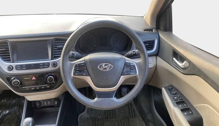 2018 Hyundai Verna 1.6 VTVT SX, Petrol, Manual, 30,543 km, Steering Wheel Close Up