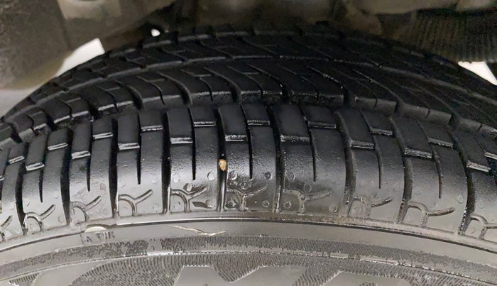 2013 Hyundai Santro Xing GLS, Petrol, Manual, 74,213 km, Left Rear Tyre Tread