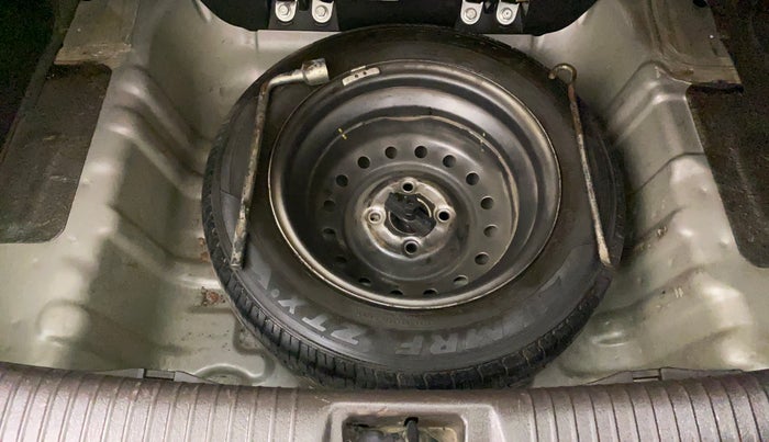 2013 Hyundai Santro Xing GLS, Petrol, Manual, 74,213 km, Dicky (Boot door) - Jack missing