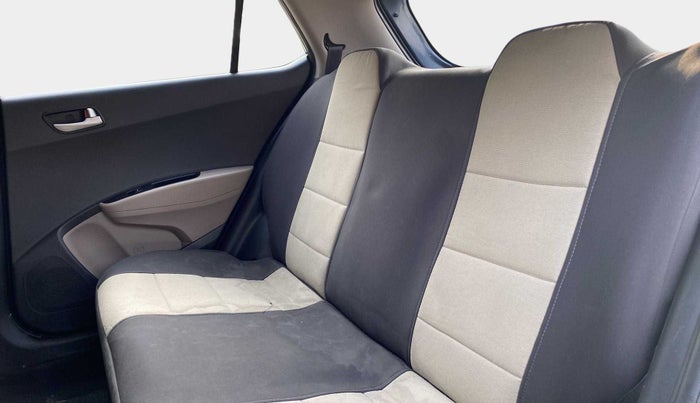 2014 Hyundai Grand i10 SPORTZ 1.2 KAPPA VTVT, Petrol, Manual, 30,377 km, Right Side Rear Door Cabin