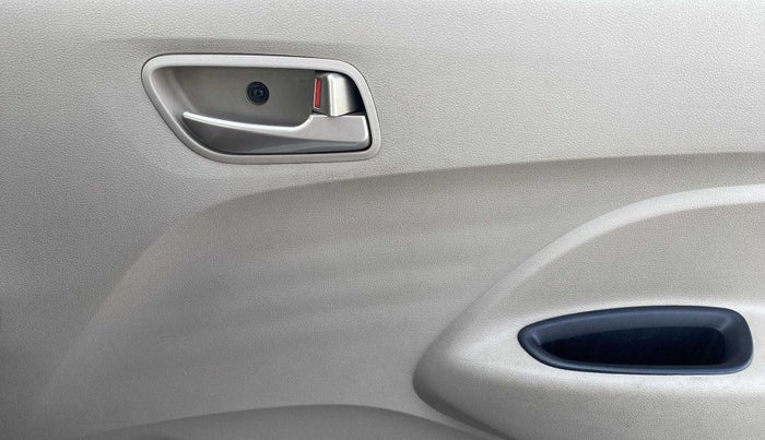 2019 Hyundai NEW SANTRO MAGNA, Petrol, Manual, 44,937 km, Driver Side Door Panels Control