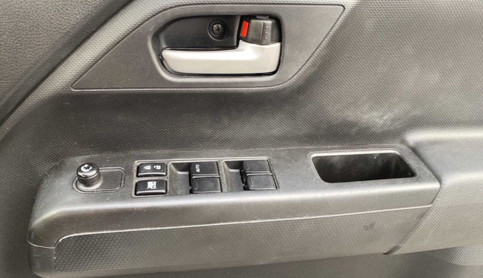 2021 Maruti New Wagon-R VXI 1.2, Petrol, Manual, 22,985 km, Driver Side Door Panels Control