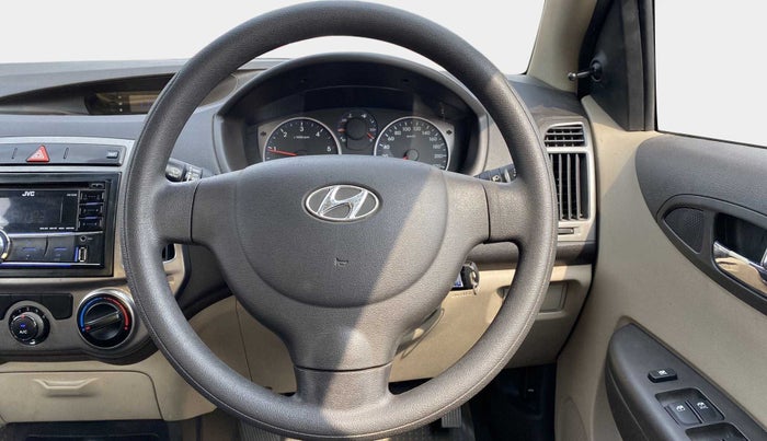 2013 Hyundai i20 MAGNA 1.4 CRDI, Diesel, Manual, 50,817 km, Steering Wheel Close Up