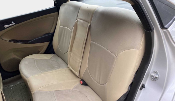 2015 Hyundai Verna FLUIDIC 4S 1.6 VTVT S(O), Petrol, Manual, 50,091 km, Right Side Rear Door Cabin