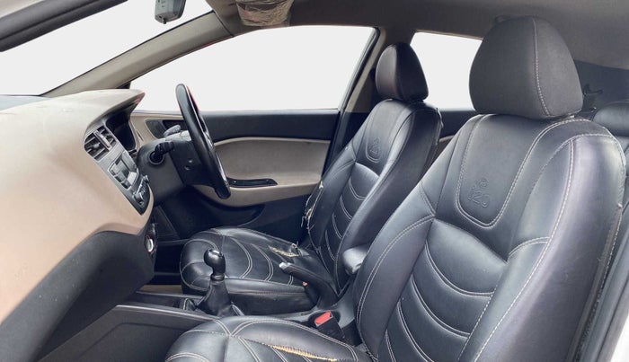 2018 Hyundai Elite i20 MAGNA EXECUTIVE 1.2, CNG, Manual, 61,399 km, Right Side Front Door Cabin