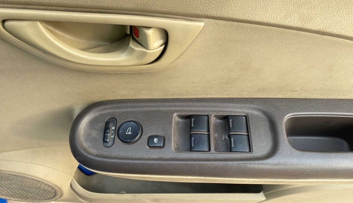 2014 Honda Brio S MT, Petrol, Manual, 48,756 km, Driver Side Door Panels Control