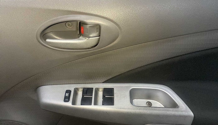 2011 Toyota Etios VD, Diesel, Manual, 63,816 km, Driver Side Door Panels Control