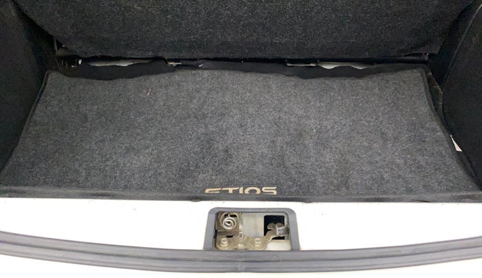 2012 Toyota Etios Liva G, Petrol, Manual, 72,618 km, Boot Inside