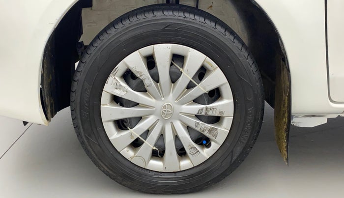 2012 Toyota Etios Liva G, Petrol, Manual, 72,618 km, Left Front Wheel