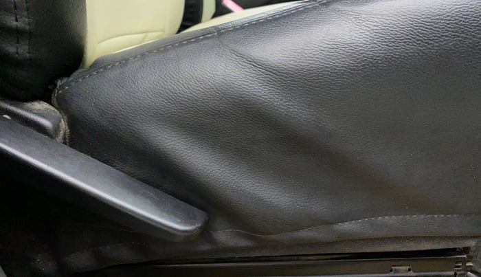 2012 Toyota Etios Liva G, Petrol, Manual, 72,618 km, Driver Side Adjustment Panel