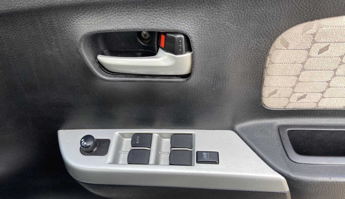 2016 Maruti Wagon R 1.0 VXI AMT, Petrol, Automatic, 27,877 km, Driver Side Door Panels Control